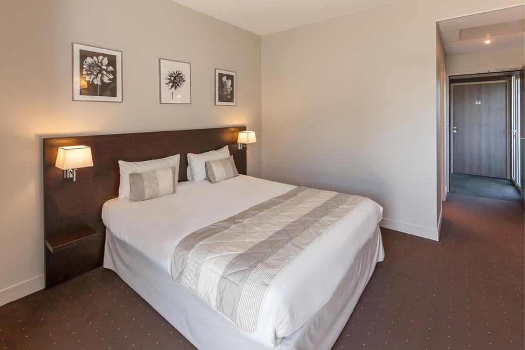 Hotel Alienor Langon (Gironde) Quarto foto